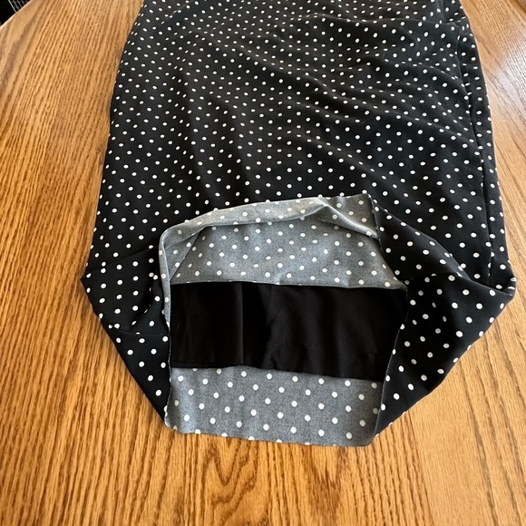 Vince Camuto Black And White Polka Dot Elastic Waist Pencil Skirt Raw Hem Sz S - Picture 7 of 8